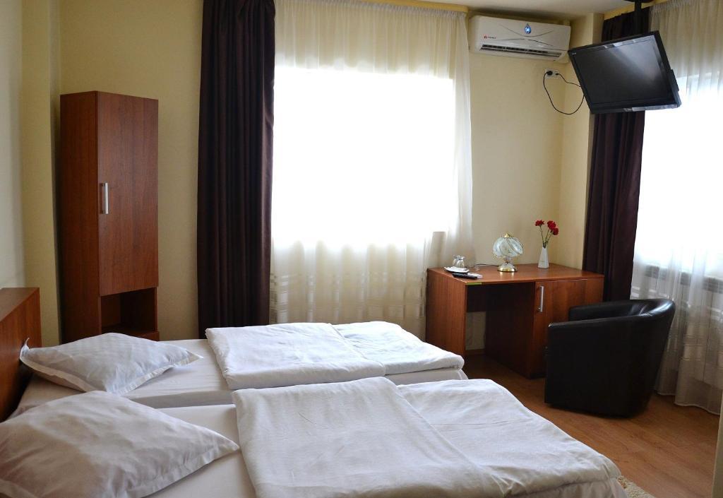 Hostel Tropical Drobeta Turnu Severin Ngoại thất bức ảnh